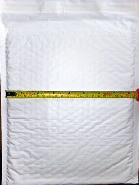 Box of 100 Bubble Mailers 8.5 x 11 inches